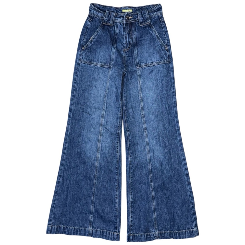 Gianni Bini High Rise Wide Leg Flare Jeans Patch Pocket Utility Denim 25 Seamed